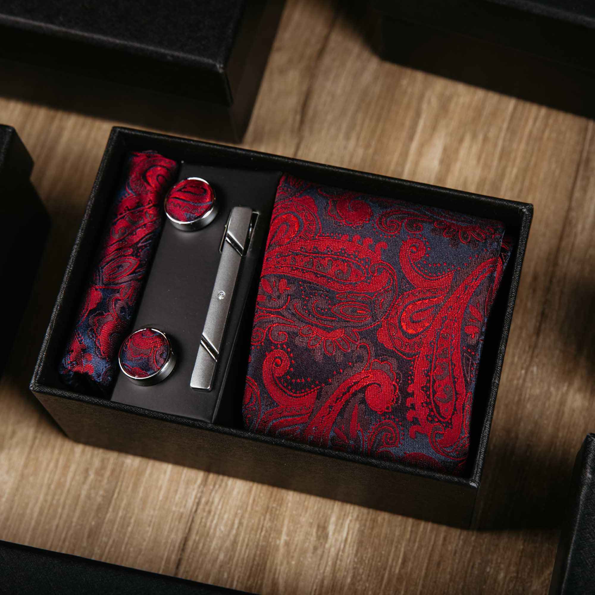 Signature Paisley – Rot – | Bellino Moda